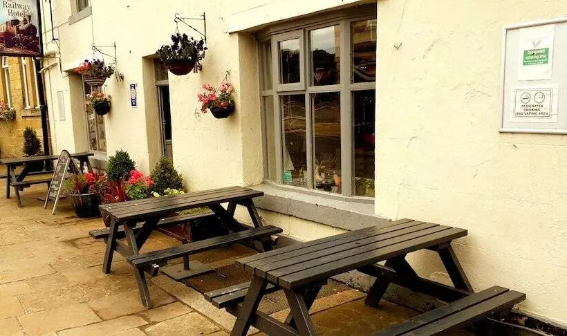 簡易ホテル The Railway