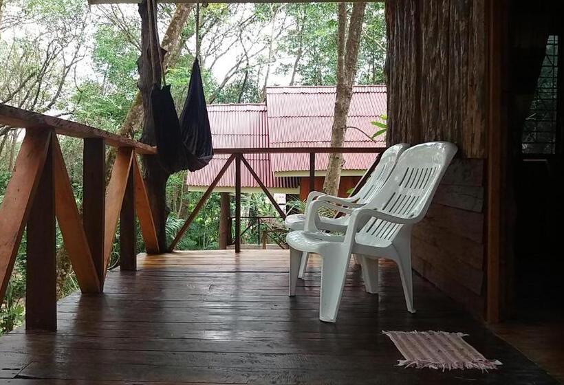 هتل Jungle Hill Beach Bungalow