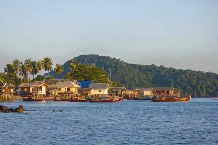 Hotelli Jungle Hill Beach Bungalow
