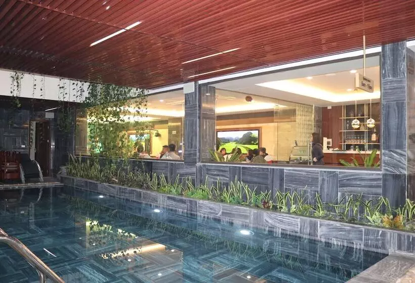 Liberty Hall Tam Coc Hotel & Villa