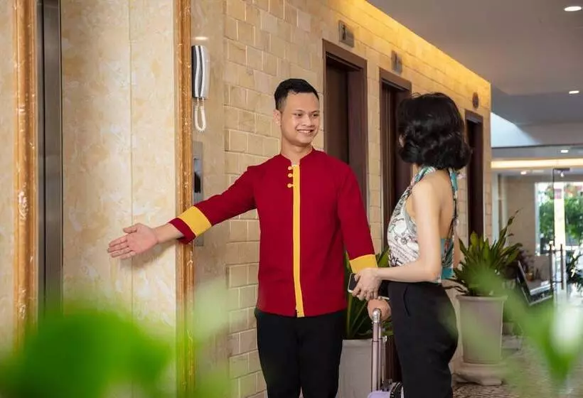 Liberty Hall Tam Coc Hotel & Villa