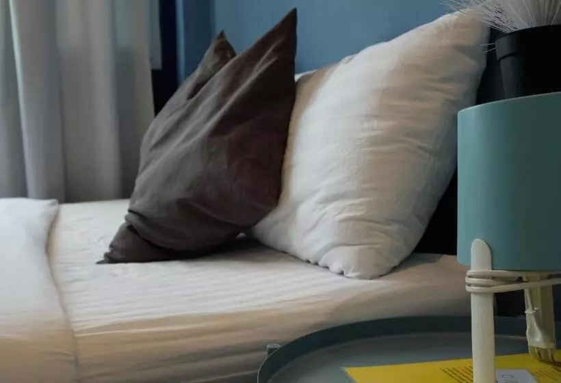 هتل Sleep With Me Bangkok  Bts Phra Khanong