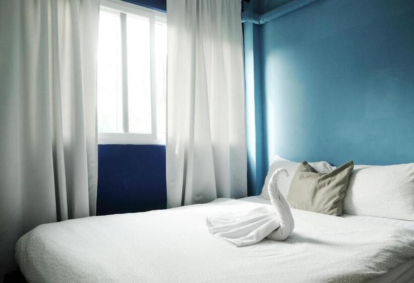 هتل Sleep With Me Bangkok  Bts Phra Khanong