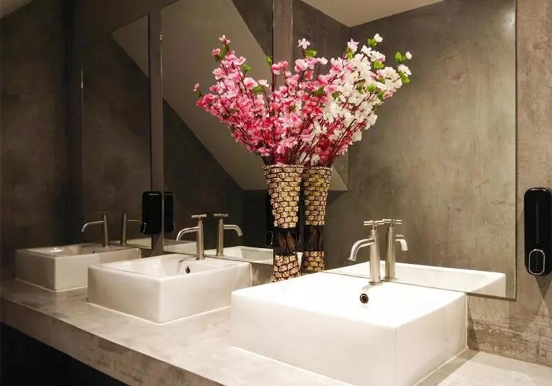 هتل Sleep With Me Bangkok  Bts Phra Khanong