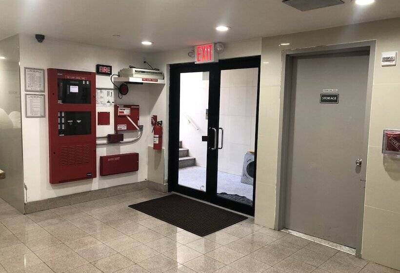 هتل The Vue Express @ 39th Street