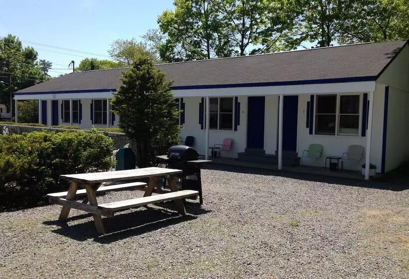 Marvin Gardens Motel