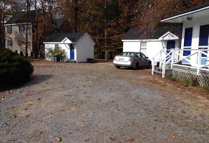 Marvin Gardens Motel