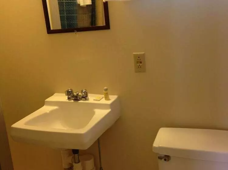 Marvin Gardens Motel