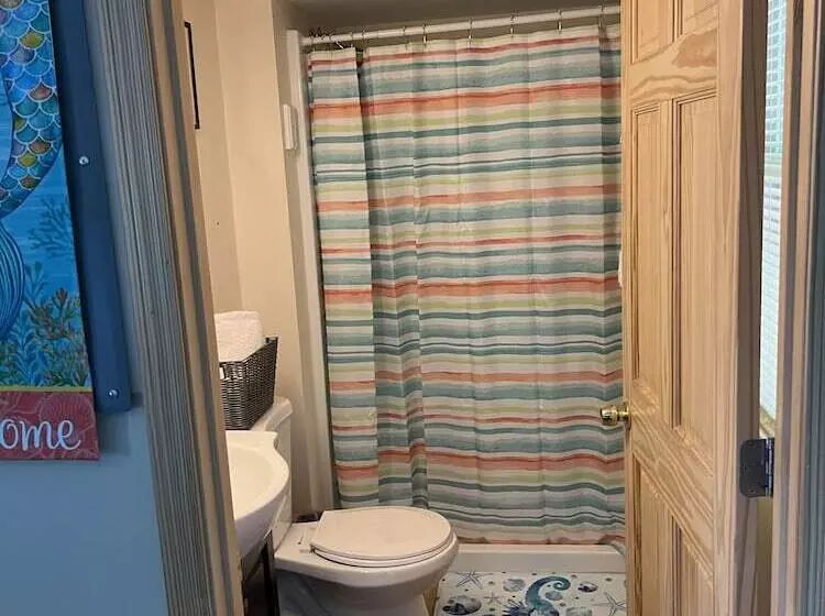 Marvin Gardens Motel