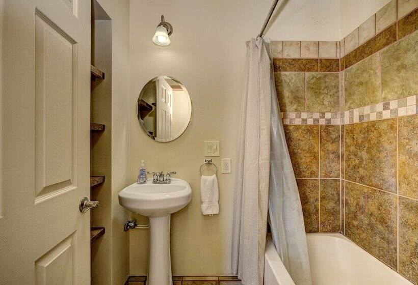 فندق على الطريق Cascade Lake Inn