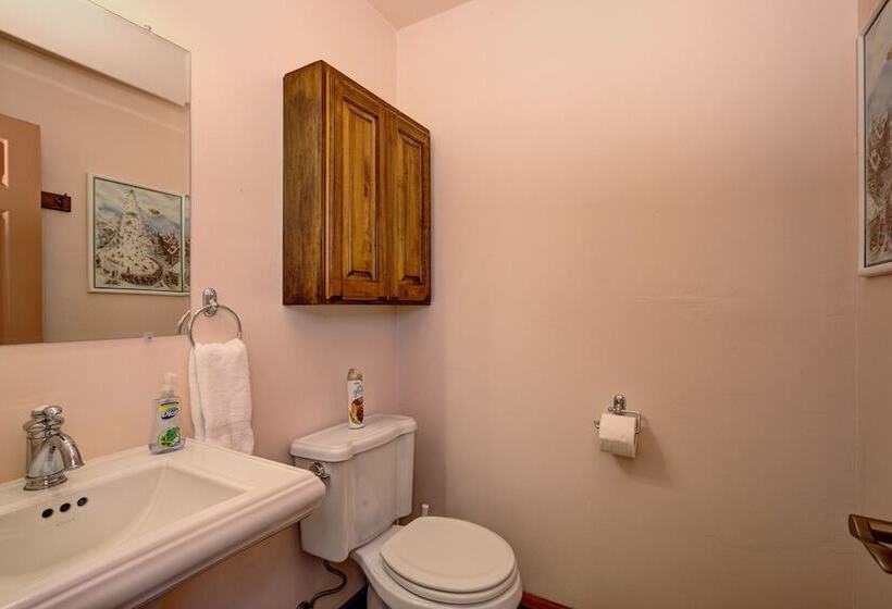 فندق على الطريق Cascade Lake Inn