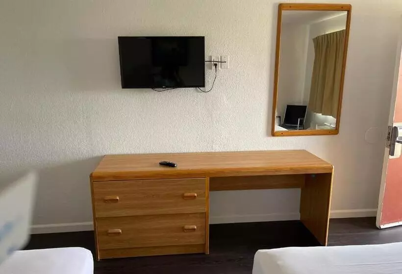 モーテル Palms Inn & Suites
