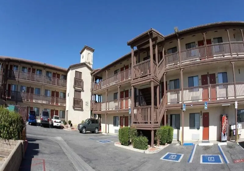 モーテル Palms Inn & Suites
