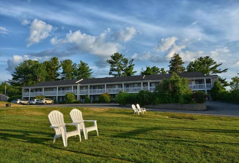 فندق على الطريق The Garrison