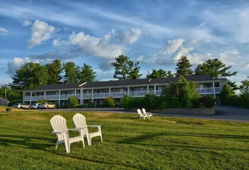 モーテル The Garrison