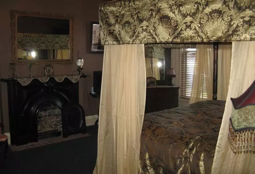 Aamiaismajoitus (B&B) Riverview Mansion