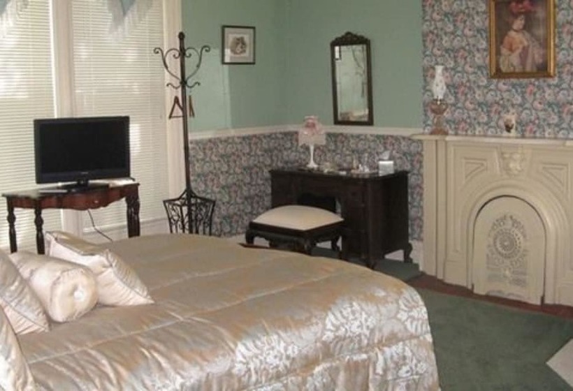 민박 Riverview Mansion