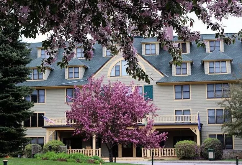 Golden Eagle Lodge