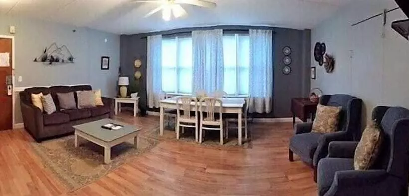 Golden Eagle Lodge