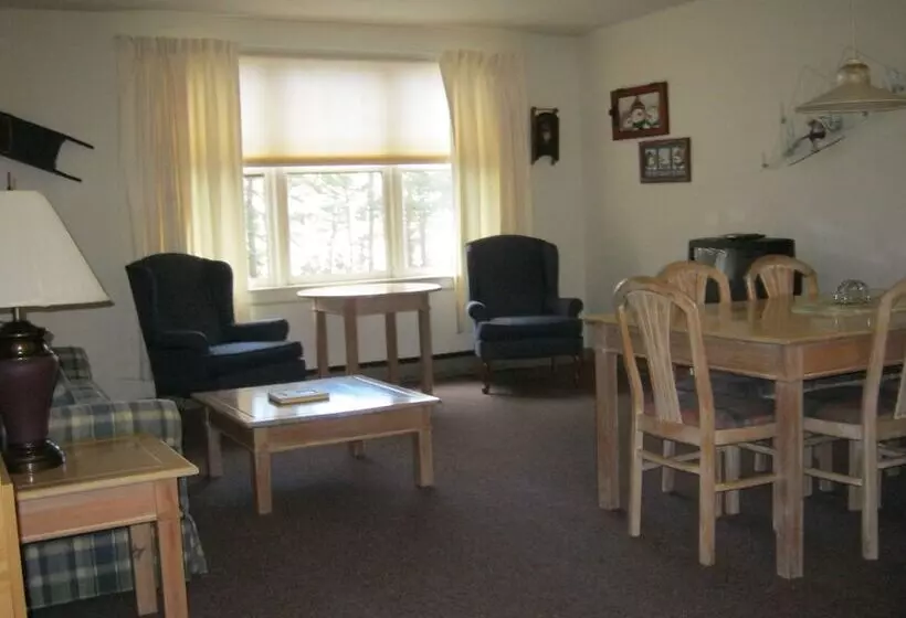 Golden Eagle Lodge