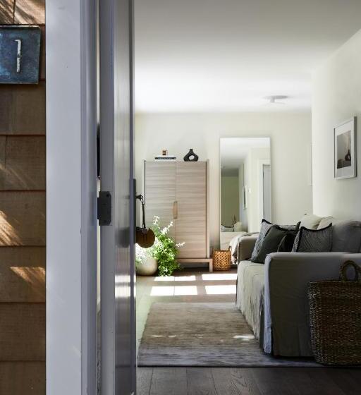 فندق فئة نجمة واحدة The Roundtree, Amagansett