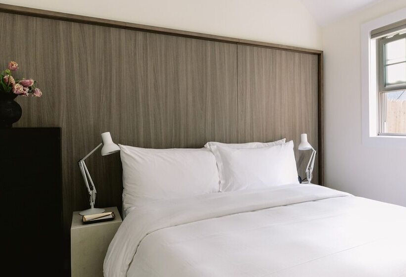 فندق فئة نجمة واحدة The Roundtree, Amagansett