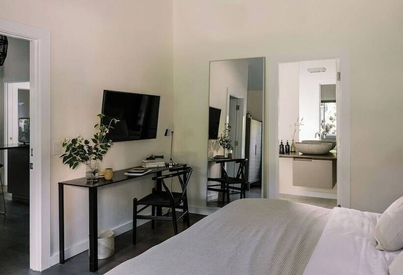 فندق فئة نجمة واحدة The Roundtree, Amagansett