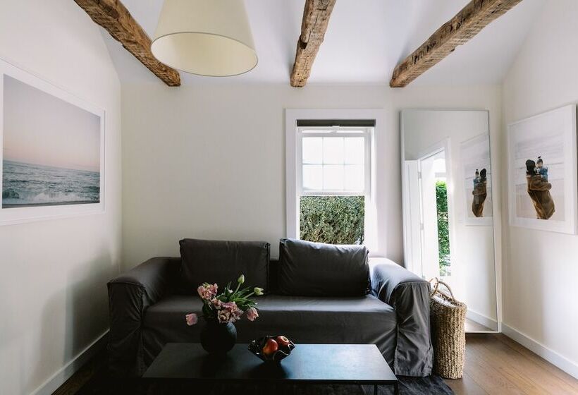 فندق فئة نجمة واحدة The Roundtree, Amagansett