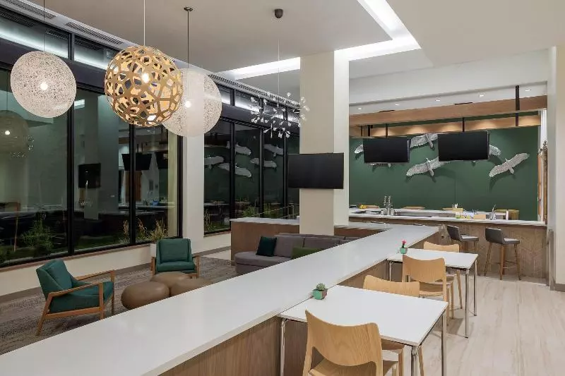 هتل Element Denver Downtown East