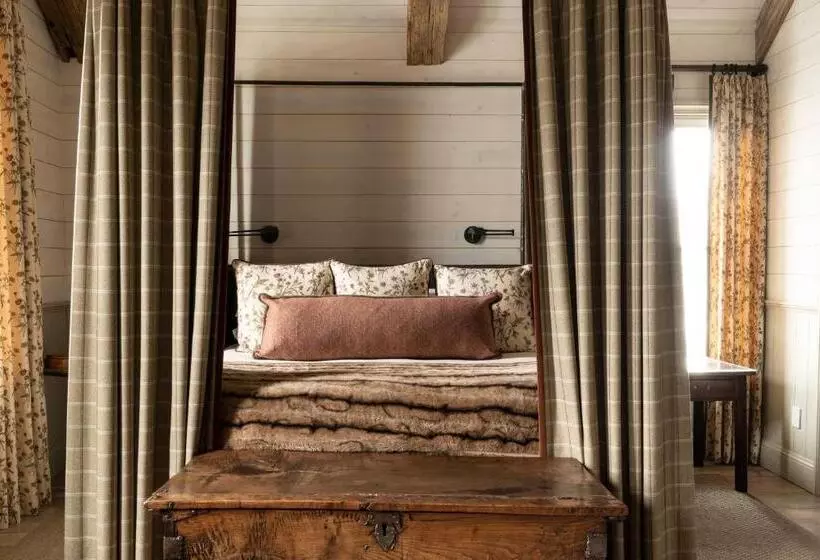 Hotelli Eleven Scarp Ridge Lodge