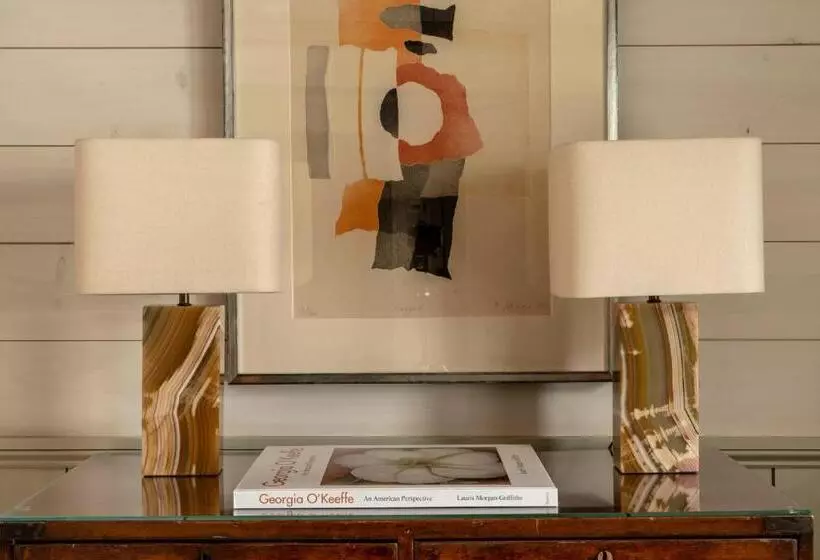 Hotelli Eleven Scarp Ridge Lodge