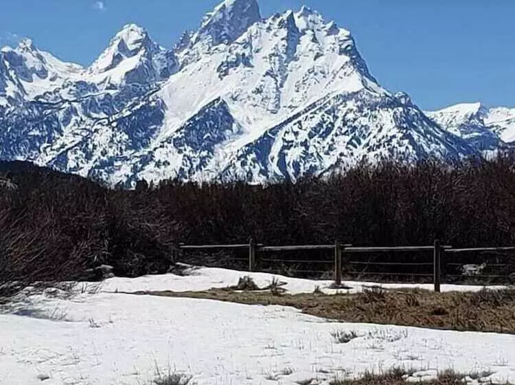 Hotelli Lava Mountain Lodge
