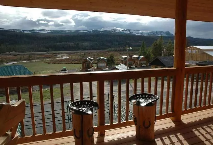 Hotelli Lava Mountain Lodge