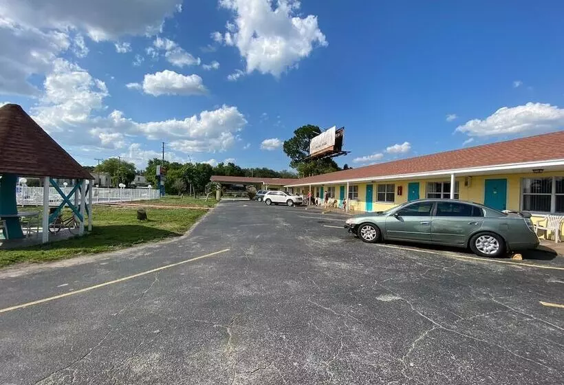 Motelli Economy Suites