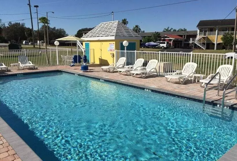 Motelli Economy Suites