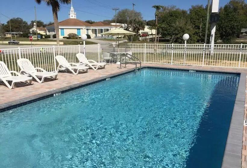 Motelli Economy Suites