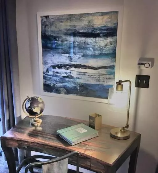 Papillon Cellars   The Loft