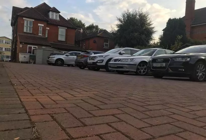 ペンション Landguard House Bed Only