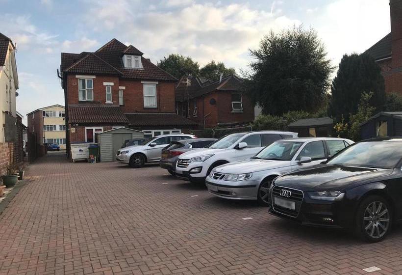 膳宿费 Landguard House Bed Only