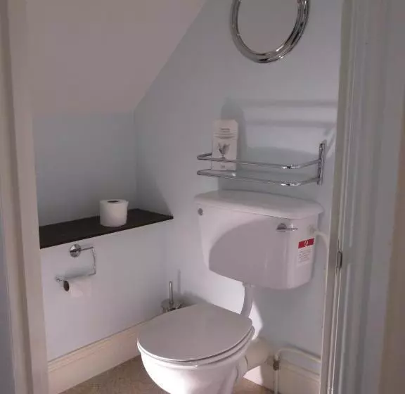 ペンション Landguard House Bed Only