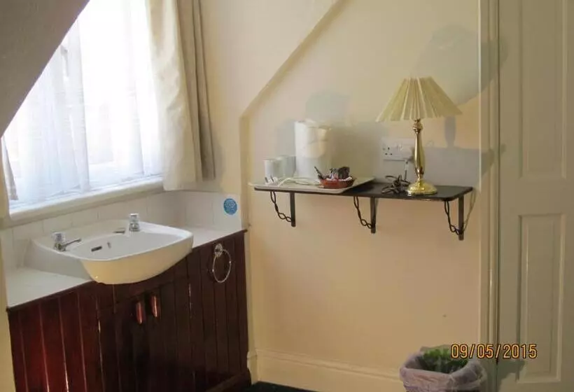 ペンション Landguard House Bed Only