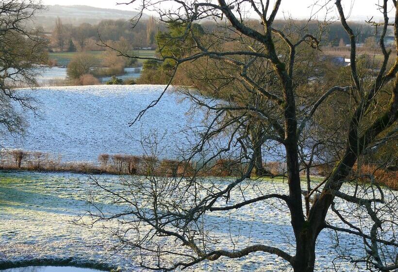 The Larches Ledbury Bed And Breakfast