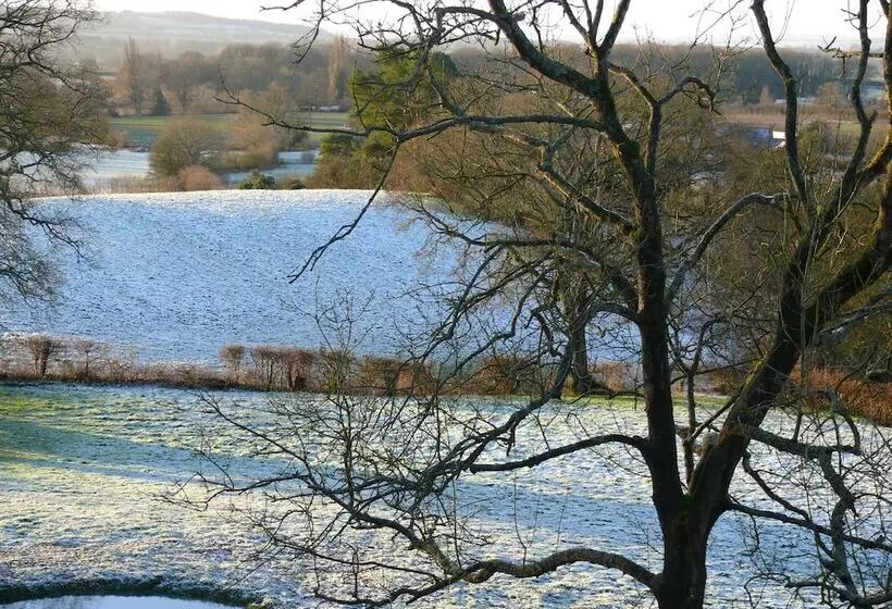 The Larches Ledbury Bed And Breakfast
