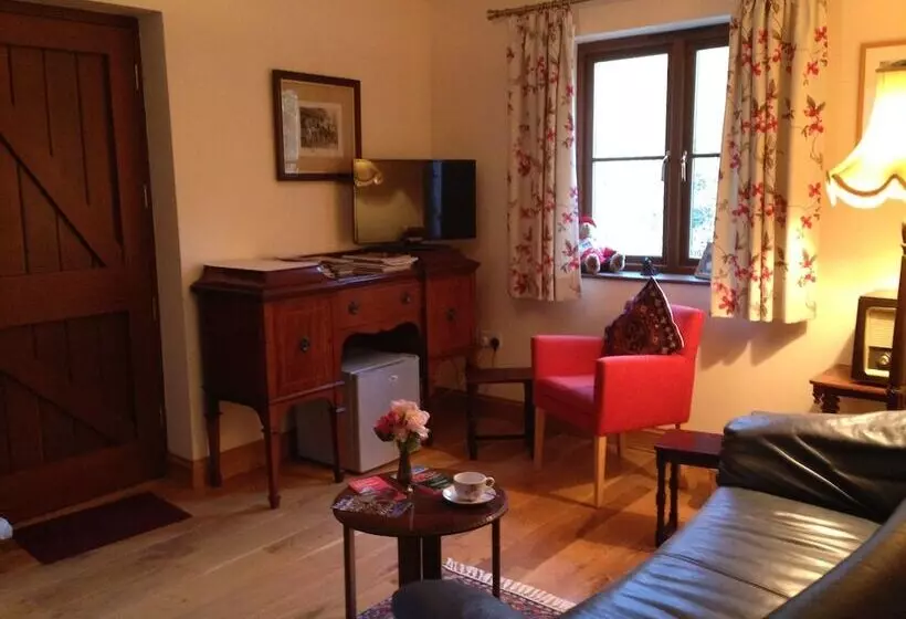 The Larches Ledbury Bed And Breakfast