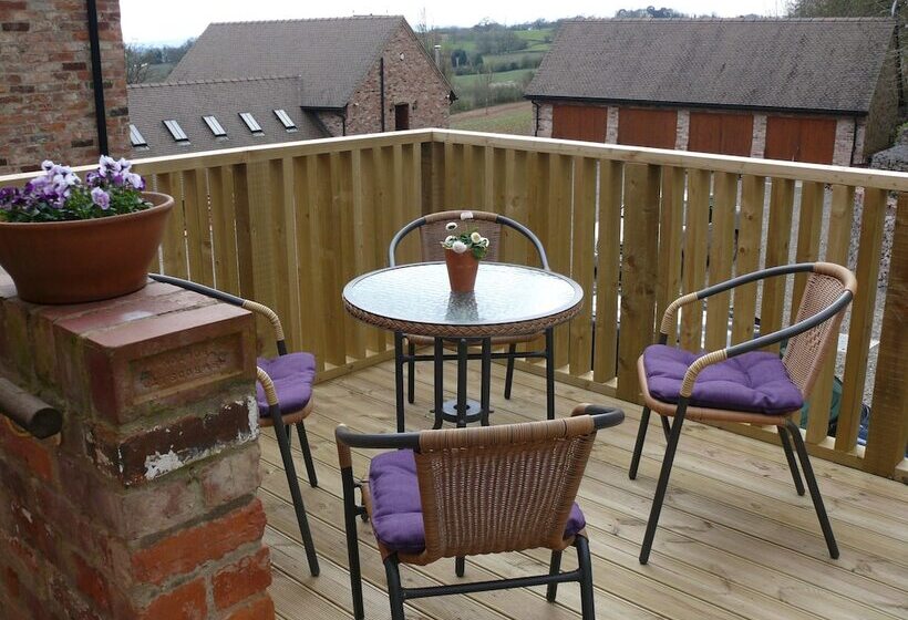 The Larches Ledbury Bed And Breakfast