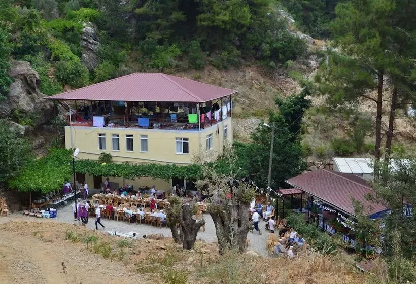 هاستل Zeytinada Pansiyon Ve Gozleme