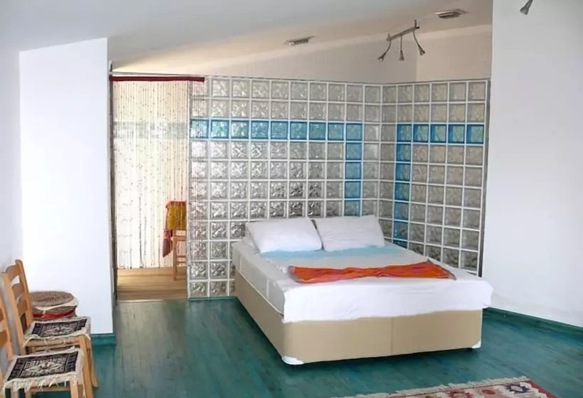 Arda Motel