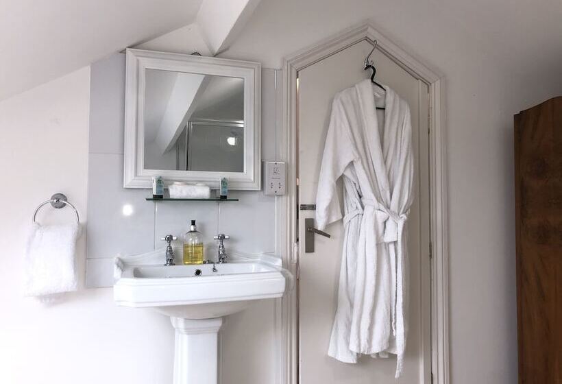 مبيت وإفطار Llangwyryfon Country Breaks