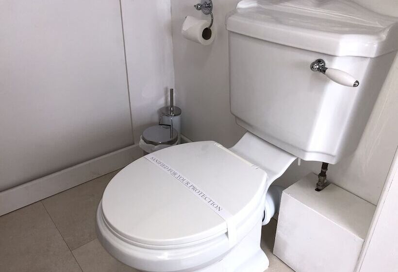 مبيت وإفطار Llangwyryfon Country Breaks