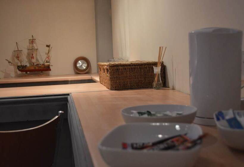 Central Cove Guesthouse